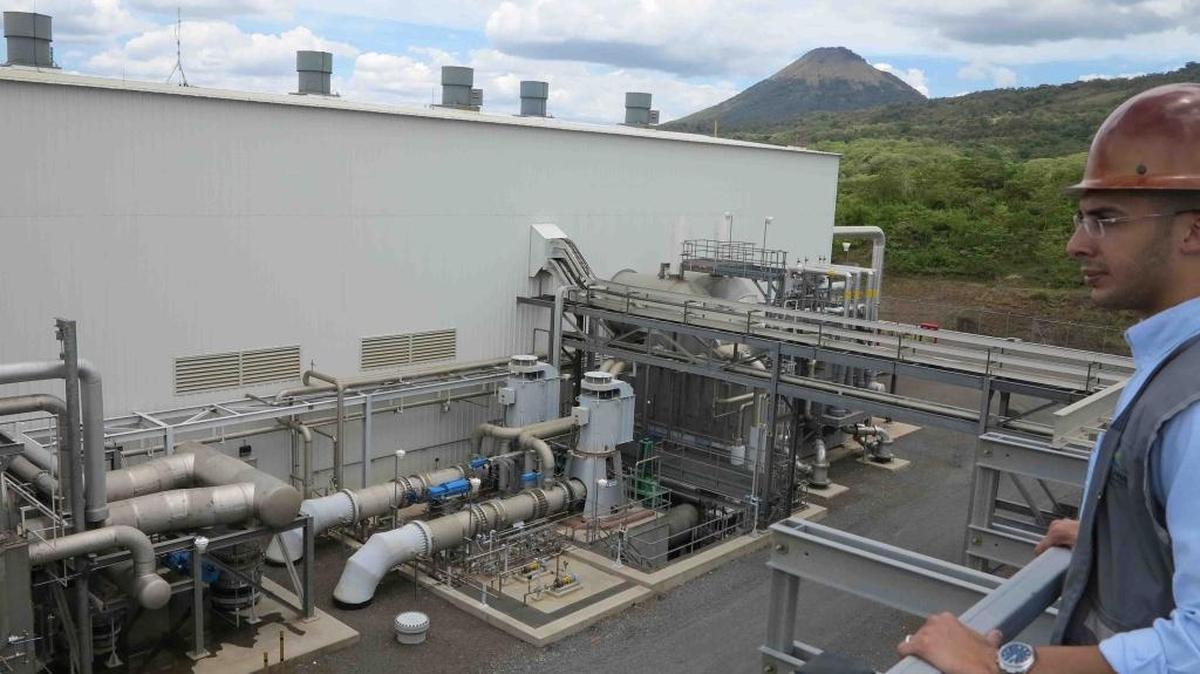 La planta geotérmica de San Jacinto, Nicaragua, en el 2014. Una misión de empresas canadienses en el ramo de energías renovables llegará a ese país el miercóles con el objetivo de ampliar sus negocios.