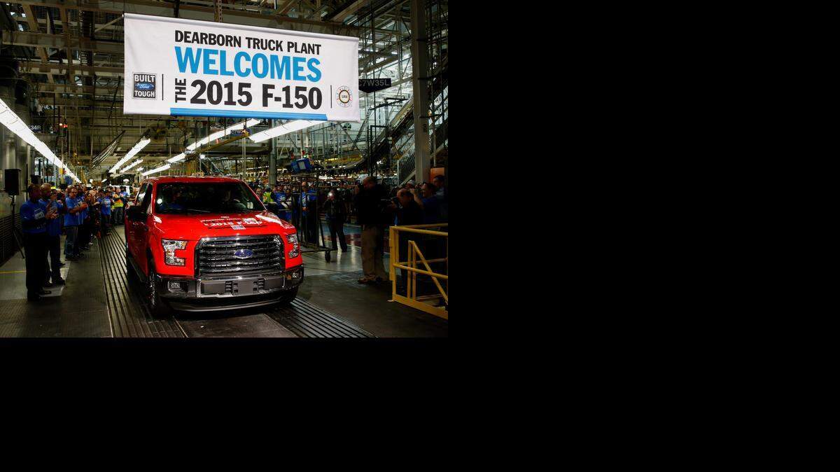 
Ford dijo que la nueva F-150, que por primera vez en un vehículo de serie incorpora el uso generalizado de aluminio en su chasis para reducir el peso, está generando un gran interés entre los consumidores estadounidenses.
