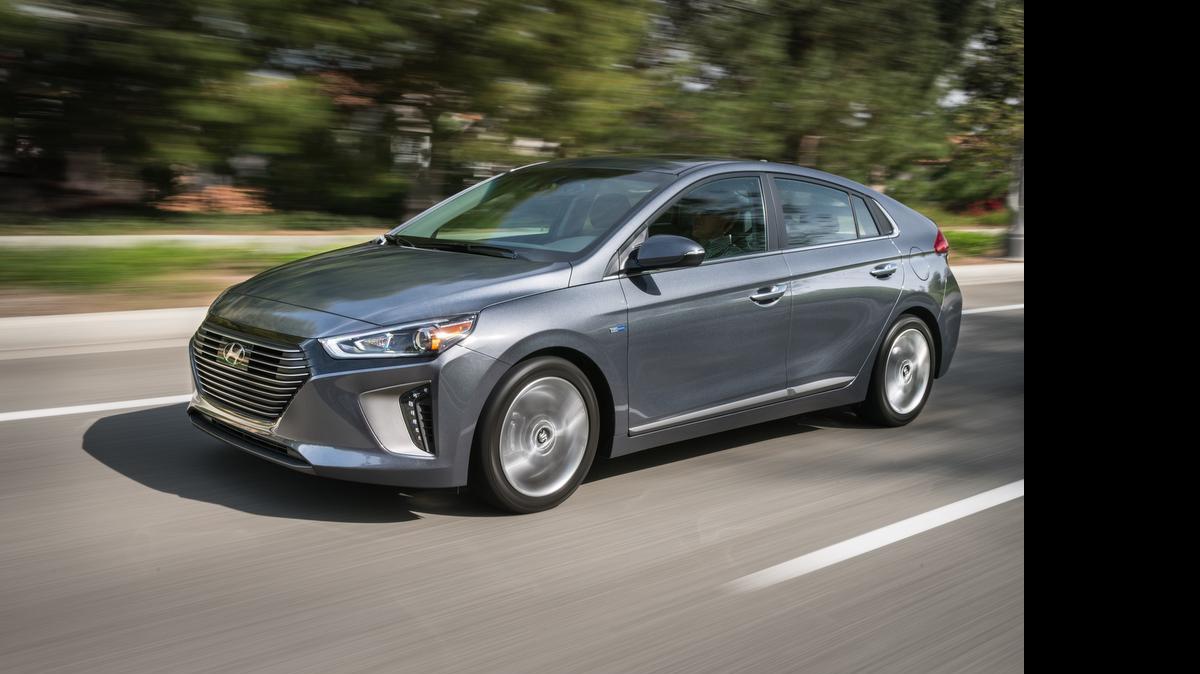 Con un buen diseño y excelente rendimiento, el Hyundai Ioniq del 2019 compite bien en un sector pequeño.