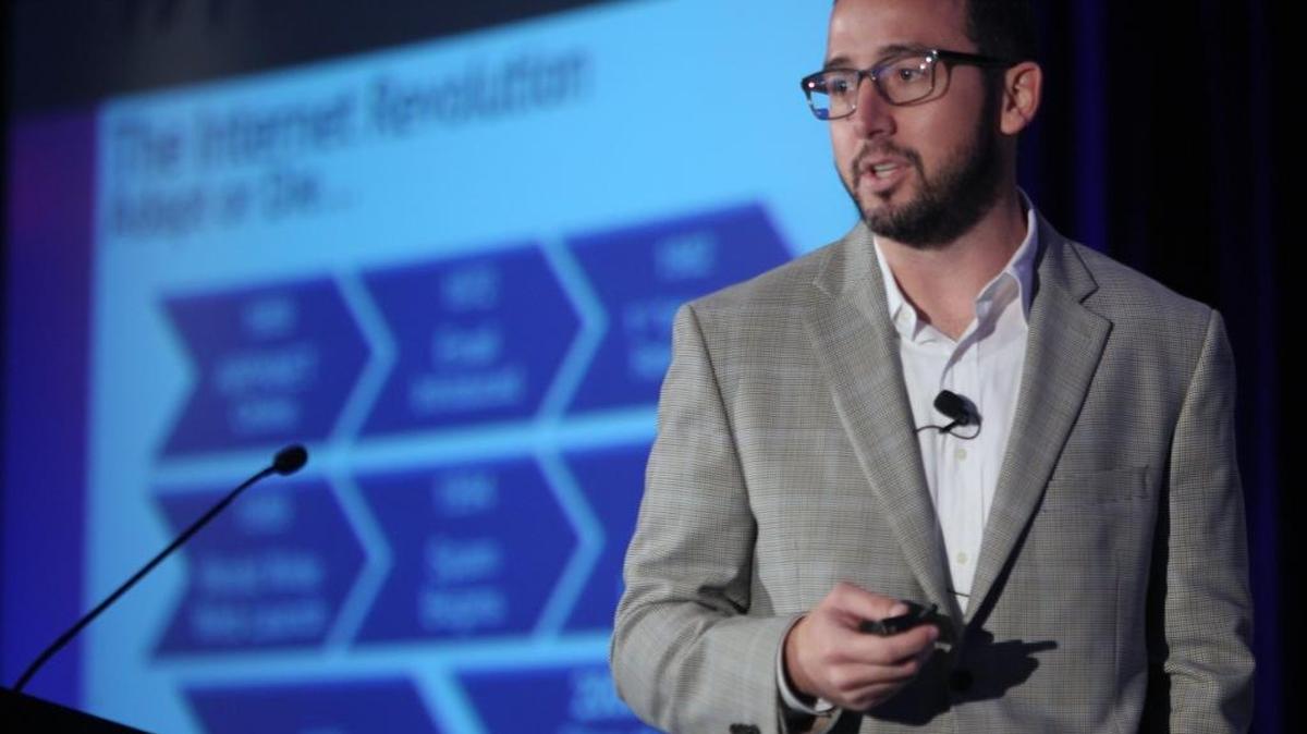 Xavier González, director de Operaciones y director ejecutivo de E Merge Latina, durante su intervención el martes en el Foro Global Community of Growth Innovation and Leadership, en Miami Beach.