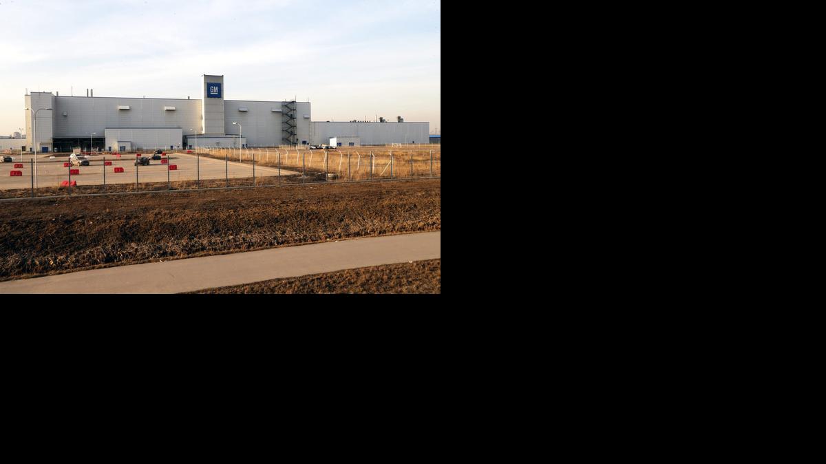 
La planta del fabricante de vehículos estadounidense General Motors (GM) en Shushary, a las afueras de San Petersburgo, Rusia, el miércoles. GM dijo que reducirá en gran medida sus ventas en Rusia.


