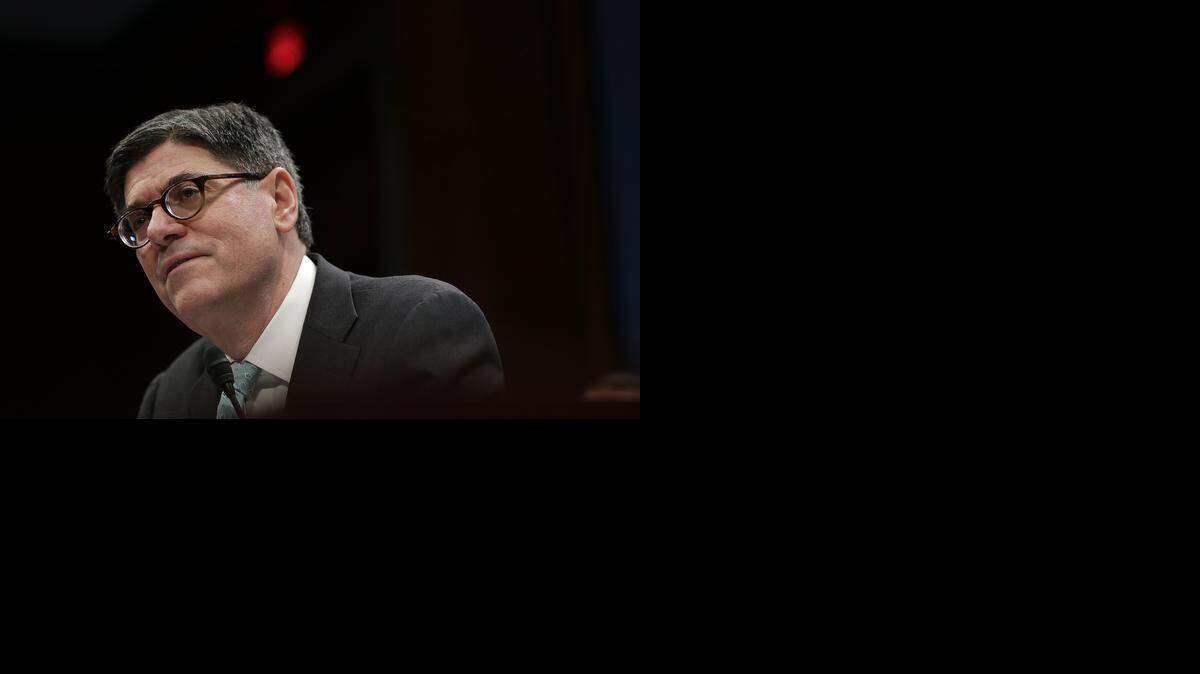 
El secretario del Tesoro Jack Lew comparece ante el Comité de Servicios Financieros de la Cámara el pasado martes
