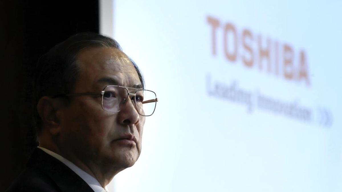 El presidente ejecutivo de Toshiba, Masashi Muromachi, durante una conferencia de prensa el lunes en Tokio.