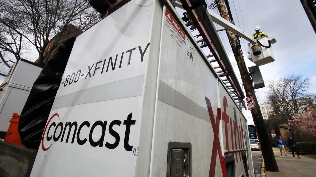 La compañía Comcast anunció el miércoles que brindará gratuitamente acceso a su señal Wi-Fi durante el huracán Irma. y que los floridanos podrán usar sus más de 137,000 puntos de acceso a internet, ya sean clientes de o no de Xfinity, filial de Comcast.