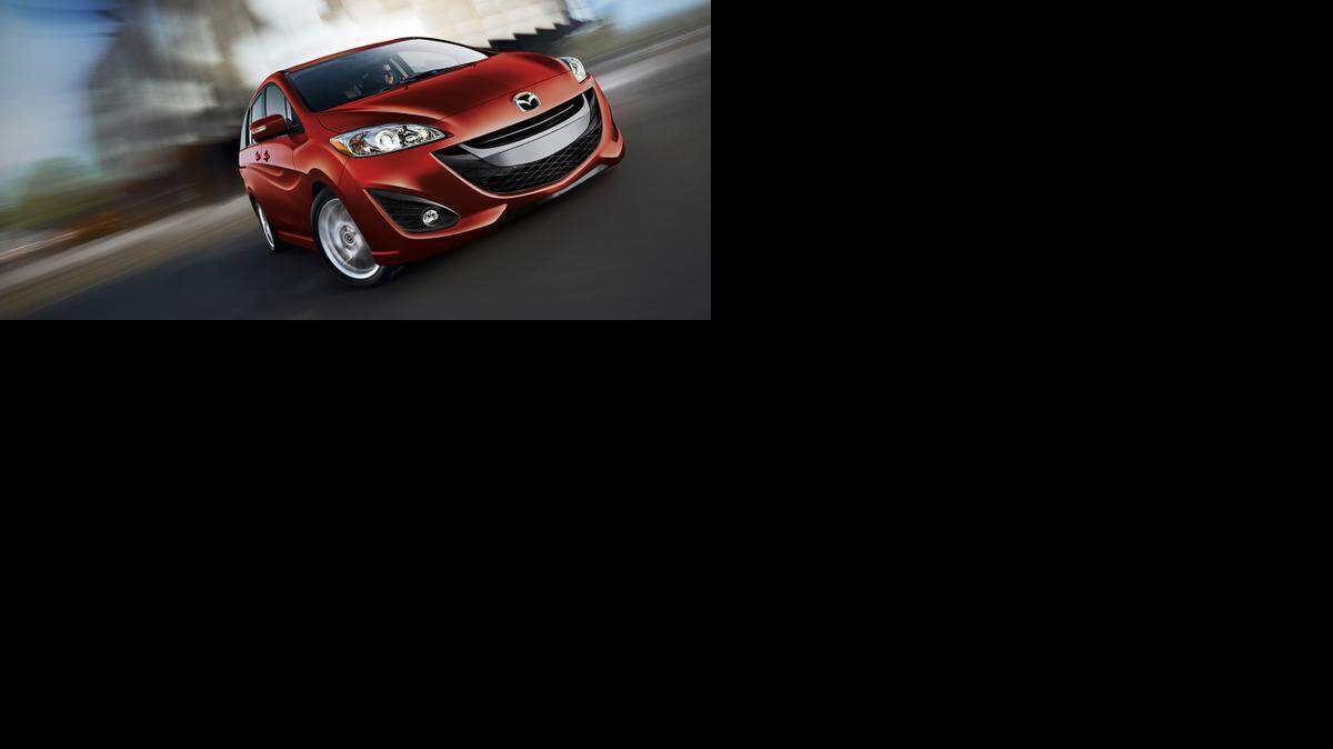 
El Mazda5 es un minivan más pequeño de lo usual, pero apela a una gran versatilidad para dar la talla en el exigente segmento.
