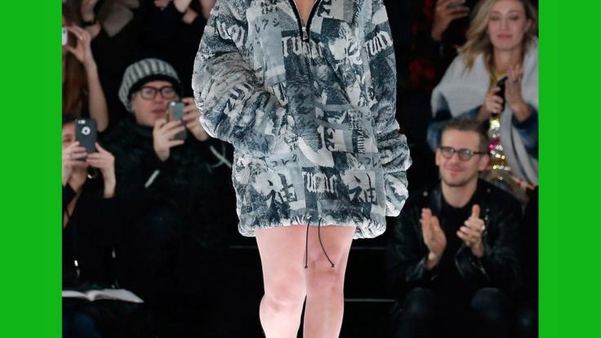 La cantante Rihanna acaba de presentar una primera colección ‘sportswear' en la Fashion Week de Nueva York, y lanzó en el otoño su modelo de zapatillas “Creeper”.
