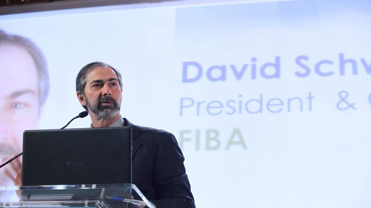 David Schwartz, presidente y CEO de FIBA, habla el martes en la Conferencia Conferencia de Antilavado de Dinero.