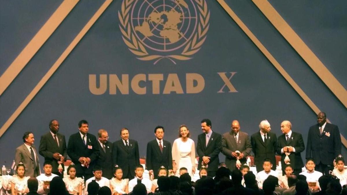 Delegados de la Conferencia de Comercio y Desarrollo de la ONU posan. Foto de archivo.