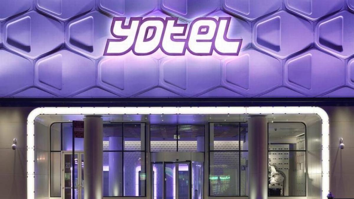 Exterior del Yotel ubicado cerca de Times Square, en Nueva York.