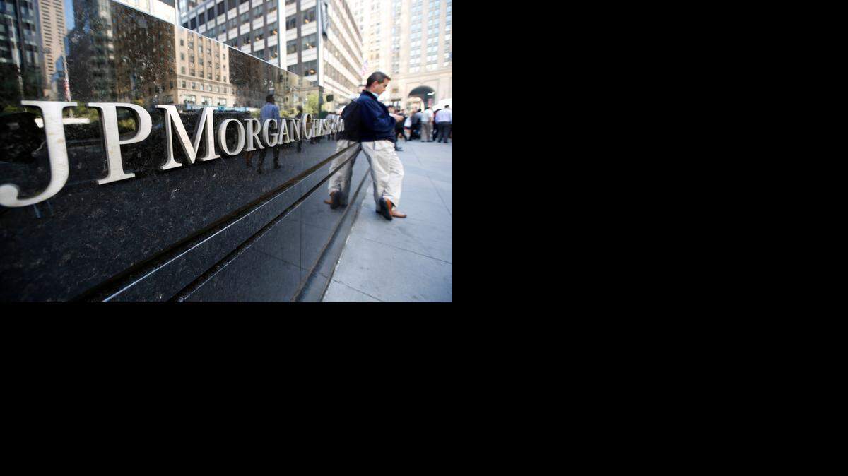 <cutline_leadin>La Reserva</cutline_leadin> Federal (Fed) de Nueva York fue incapaz de actuar pese a haber detectado riesgos en operaciones de la Oficina Principal de Inversiones en Londres.