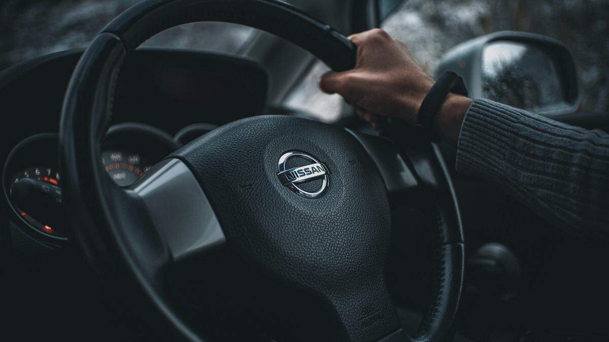 La empresa automotriz japonesa Nissan emite un alerta sobre 84,000 autos equipados con los bolsas de aire (airbags) Takata. 