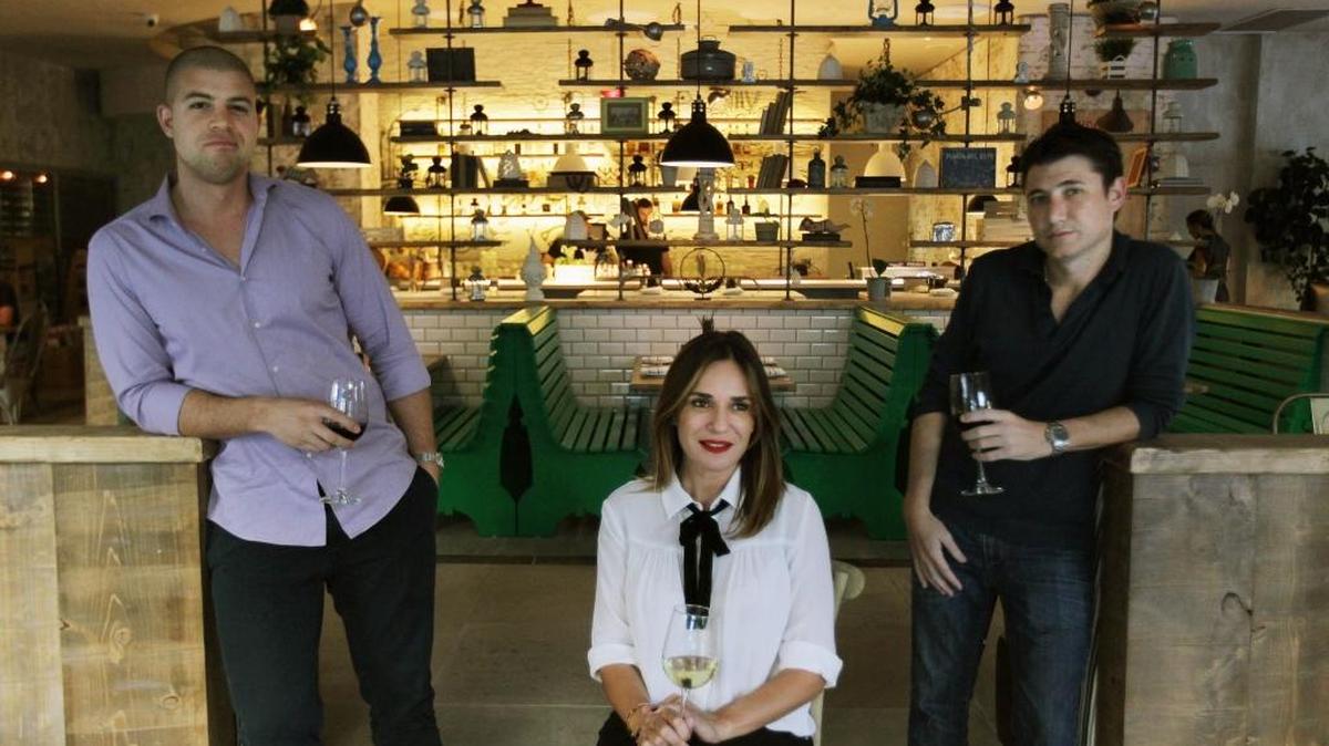 De izquierda a derecha, Héctor Antunez, Gabriela Medici y Brian Mejía, socios de Barú Group, que inauguran oficialmente el 19 de noviembre el restaurante Garzón, el bar Barú y la Discoteca TuCandela, en el área de Brickell.