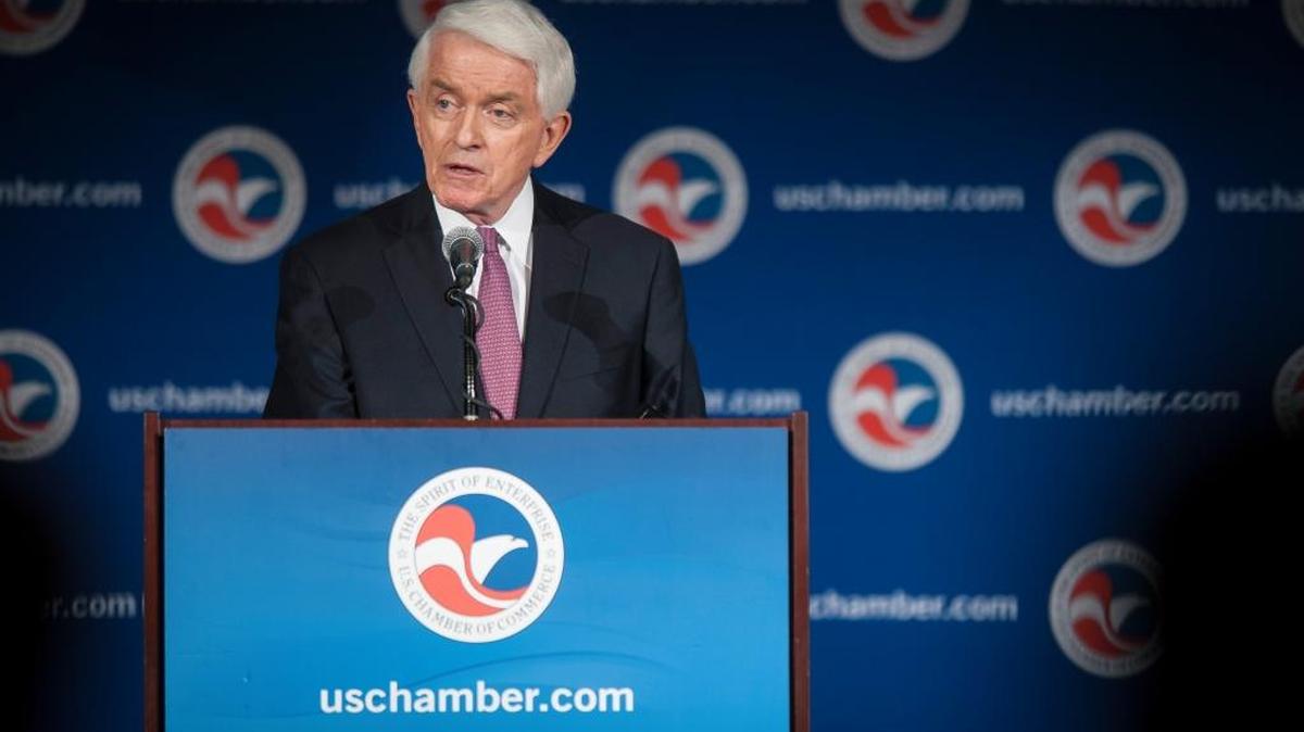 El presidente de la Cámara de Comercio de EEUU, Thomas Donohue, restó el miércoles importancia a las advertencias del presidente electo Donald Trump a las empresas para mantener empleos en el país. Foto de archivo.