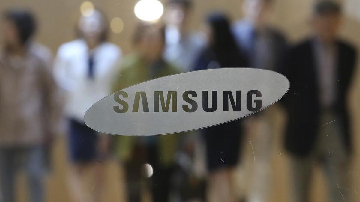 En los tres primeros meses del 2017, Samsung reconquistó el liderato con la venta de 79.2 millones de smartphones, adjudicándose así 22.8% del mercado, según IDC.