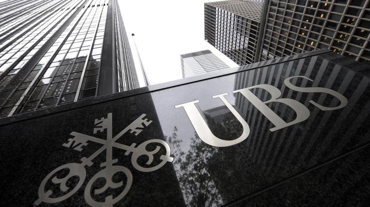 Los millonarios cuya fortuna excede los $1,000 millones son más numerosos en el mundo, según un informe del banco suizo UBS.