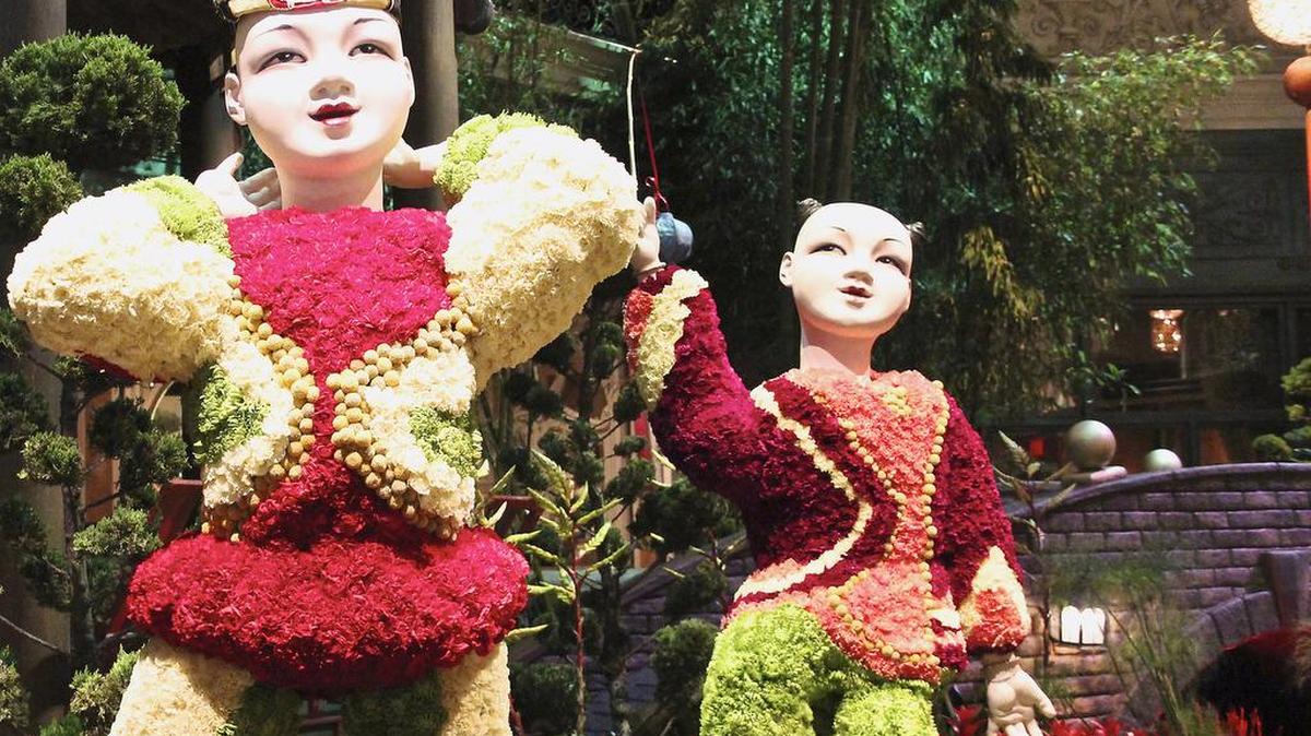 Los organizadores de la Expo de flores en el país asiático esperan recibir al menos 10 millones de turistas en Tangshan, que muestra flores y jardines de todo el mundo, desde las rosas chinas hasta los tulipanes holandeses.