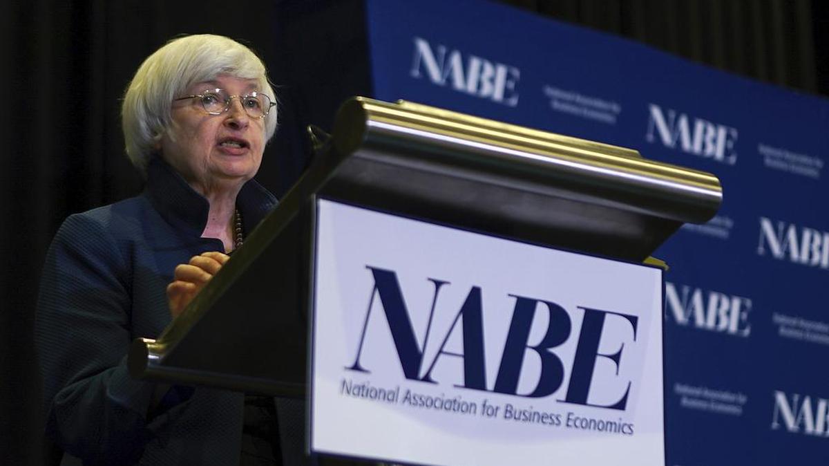 La presidenta de la Fed, Janet Yellen, habla el 26 de septiembre de 2017 en una conferencia de economistas en Cleveland.