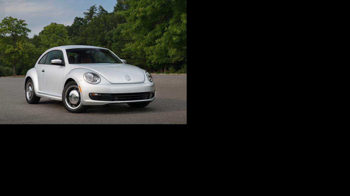 
El aspecto del Beetle de VW ha evolucionado poco relativamente desde su creación, ni tampoco ha cambiado tanto su merecida reputación de calidad, confiabilidad y su poderoso atractivo.
