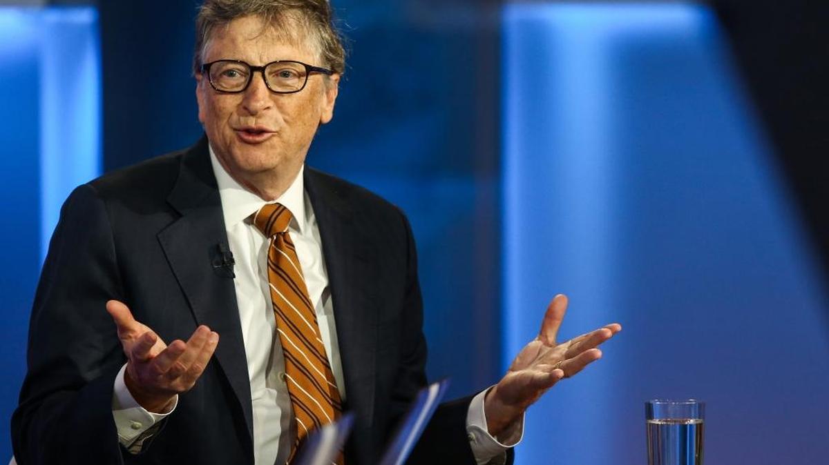 Bill Gates, cofundador de Bill & Melinda Gates Foundation, habla el martes durante una entrevista con Bloomberg Television, en Nueva York. Gates ofreció su punto de vista sobre la batalla de Apple con el FBI.