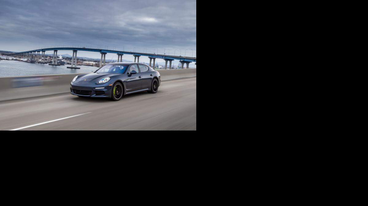 
El nuevo Porsche Panamera híbrido no solo es un deportivo elegante, sino además es un modelo de un rendimiento excepcional.
