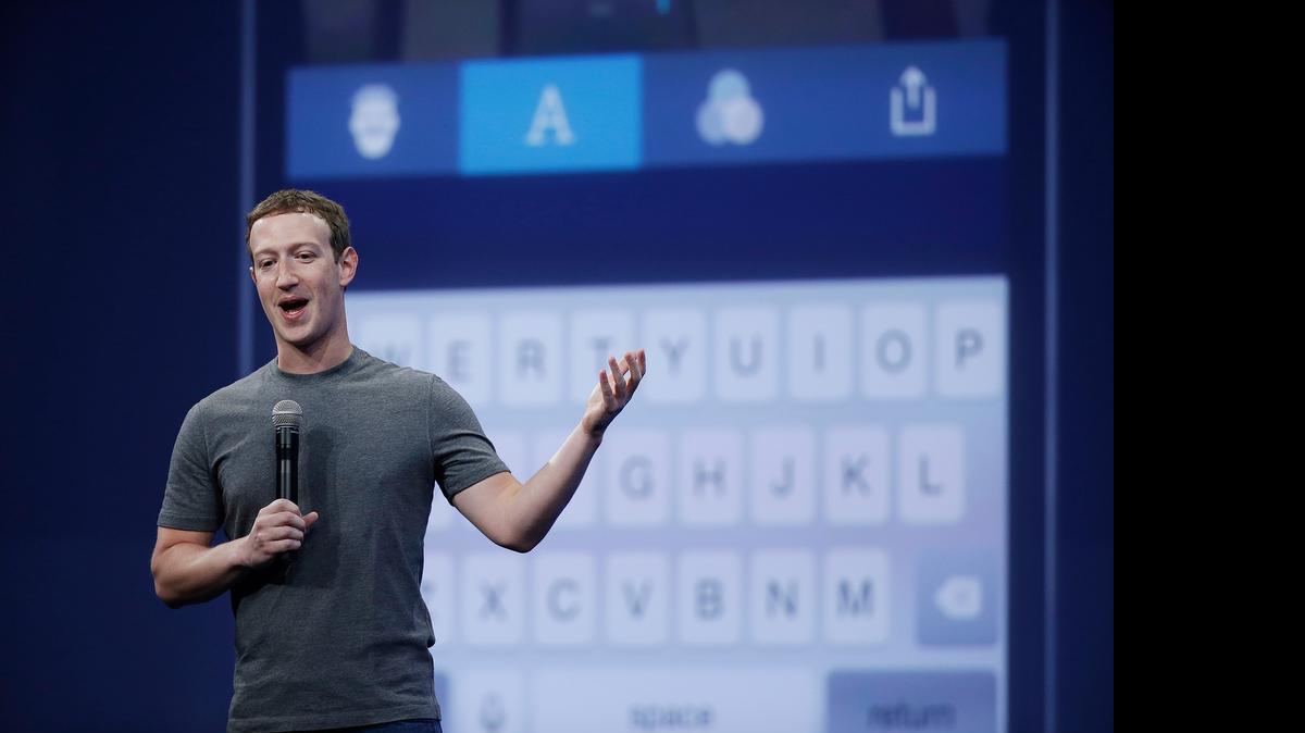 
A principios de junio, el director ejecutivo de Facebook, Mark Zuckerberg, reveló que la aplicación de Messenger tenía 700 millones de usuarios mensuales, 100 millones menos que Whatsapp.
