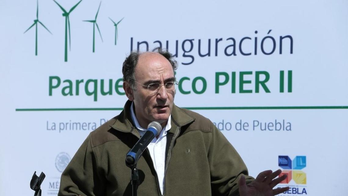 El presidente de Iberdrola, Ignacio Sánchez Galán, habla el miércoles durante una rueda de prensa al finalizar la inauguración del Parque Eólico Pier II, en el municipio de Esperanza, en el estado mexicano de Puebla.