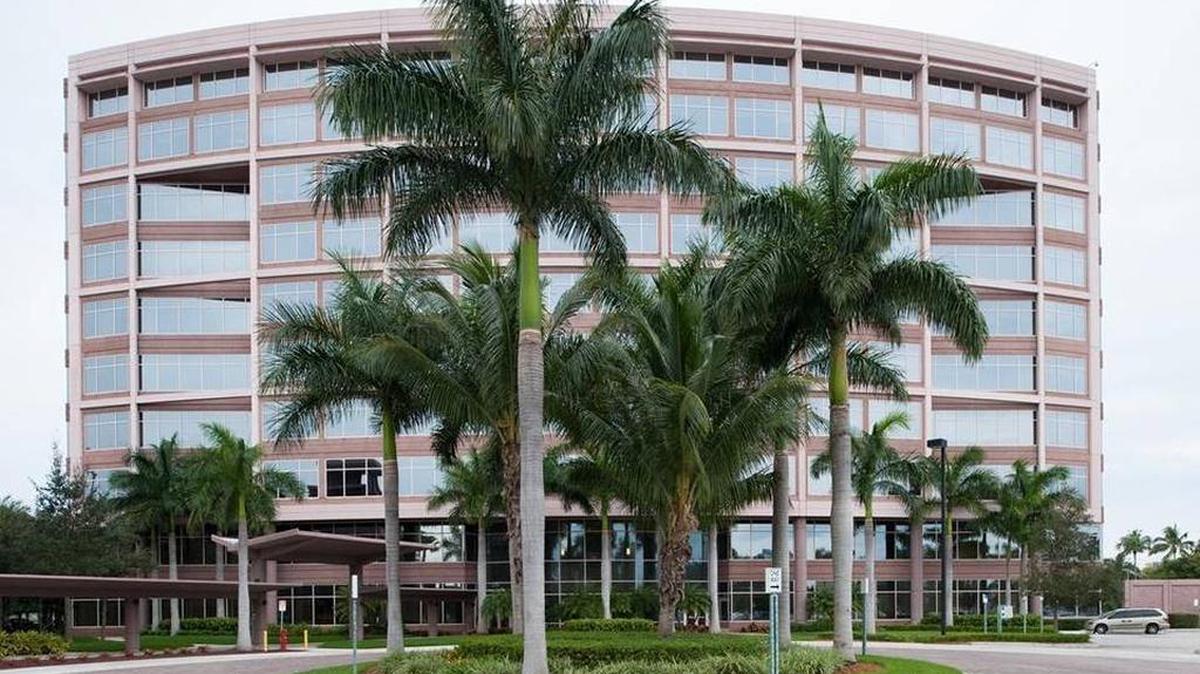 La sede de P&G Prestige para América Latina, ubicada en el 1000 NW 57th Court, en Miami. La empresa llega a los consumidores nacionales y a los viajeros internacionales en Latinomérica a través de una red de asociados empresariales.