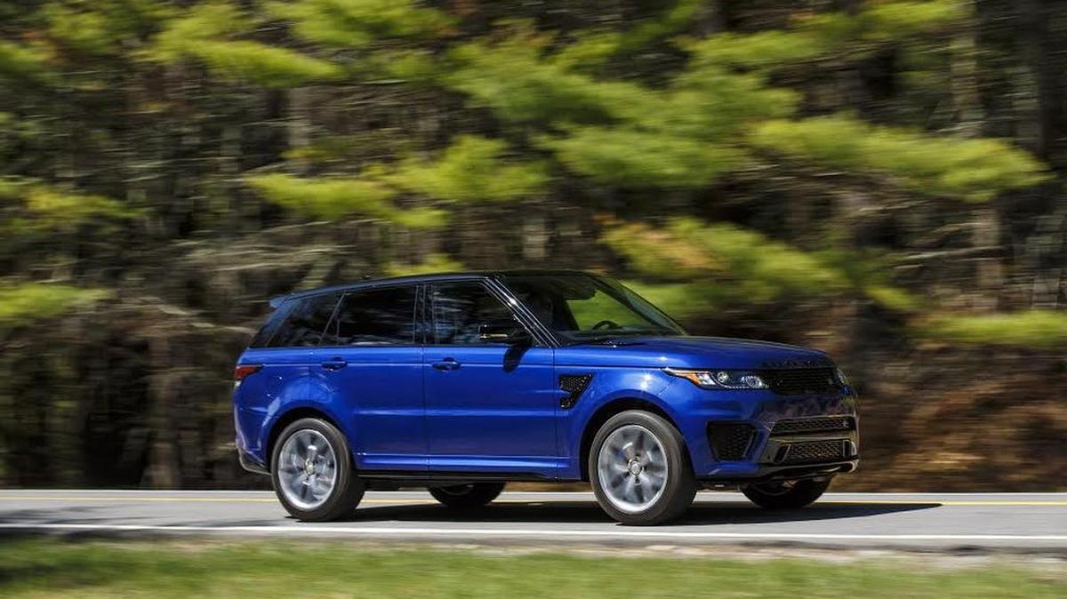 
El llamativo Range Rover Sport SVR del 2015 ha logrado en las pistas de pruebas resultados que normalmente corresponden a los de vehículos más ligeros.
