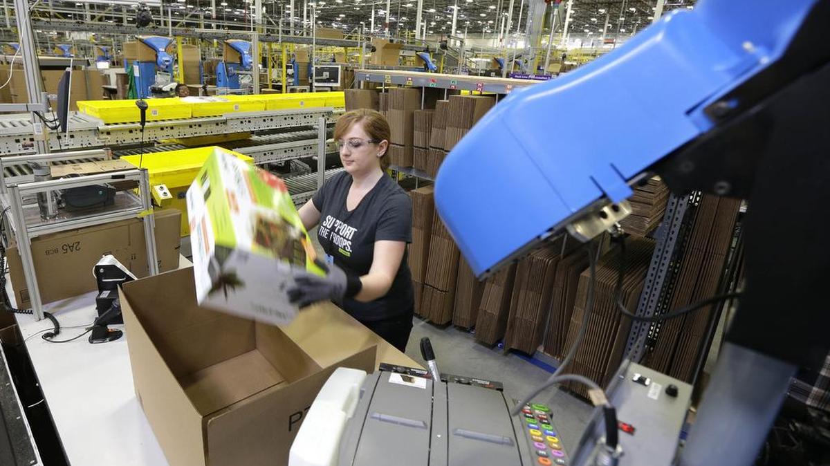
Unos 1,114 individuos están acusados de ofrecer sus servicios bajo seudónimos inventando comentarios sobre artículos vendidos en Amazon.
