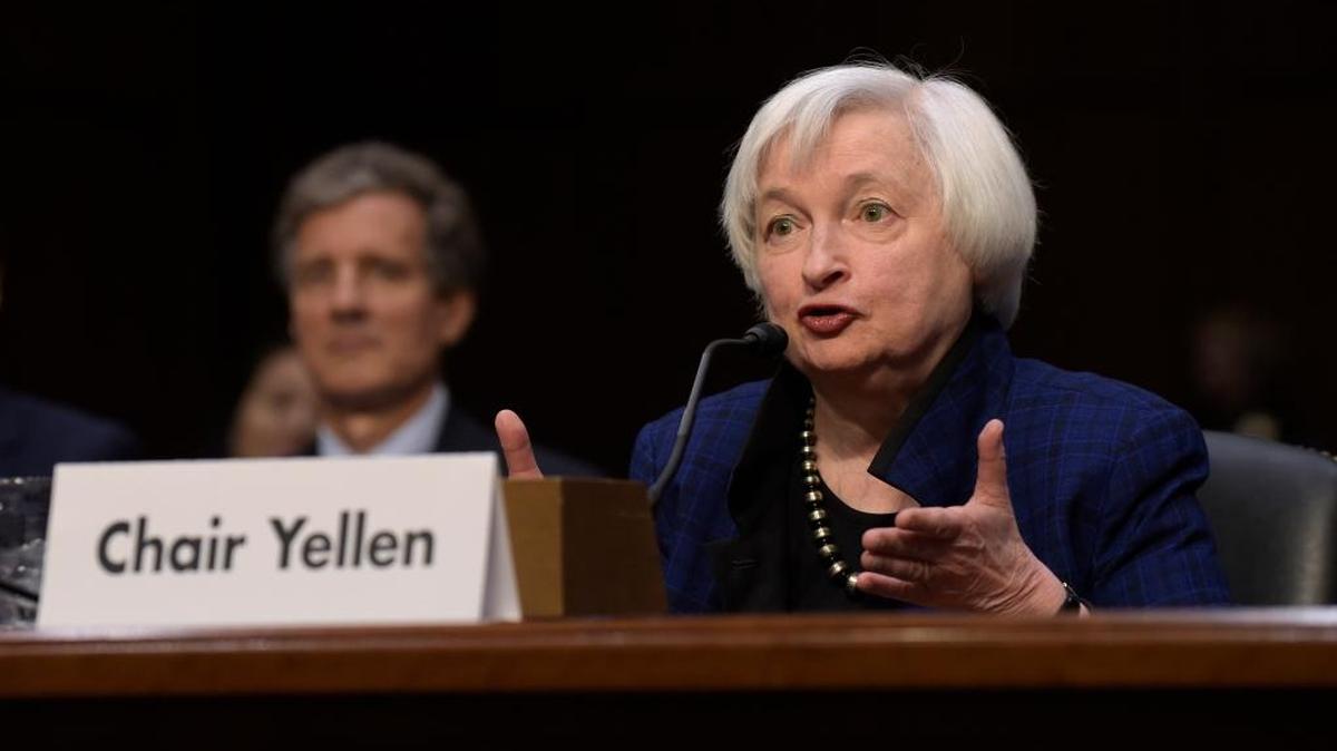 La presidenta de la Fed, Janet Yellen, dijo el jueves en el Congreso que completará su mandato, pese a los ataques del presidente electo Donald Trump.