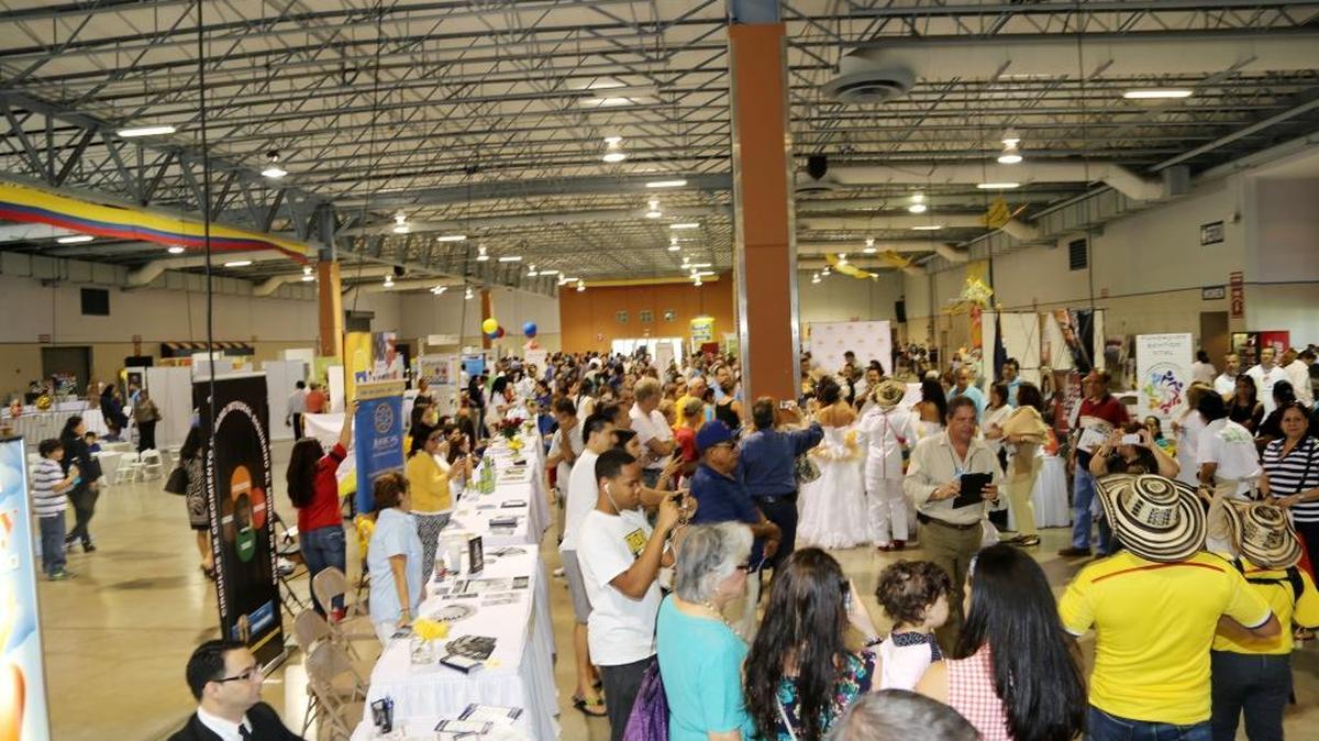 
Asistentes a la Feria de Servicios para Colombianos en la Florida en el 2014. El evento de este año se efectuará del 26 al 27 de septiembre próximos.
