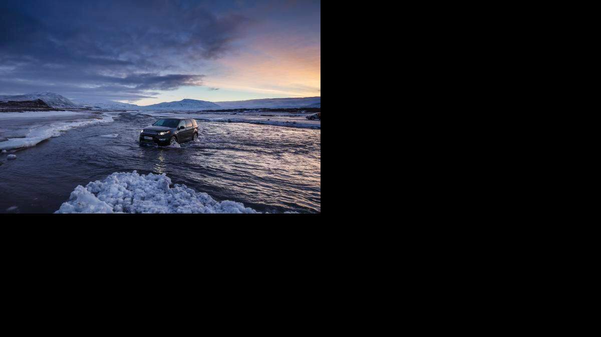 
Probado en las complicadas condiciones de Islandia, el Land Rover Discovery se comportó con el nervio y la precisión esperadas de un coche excepcional.
