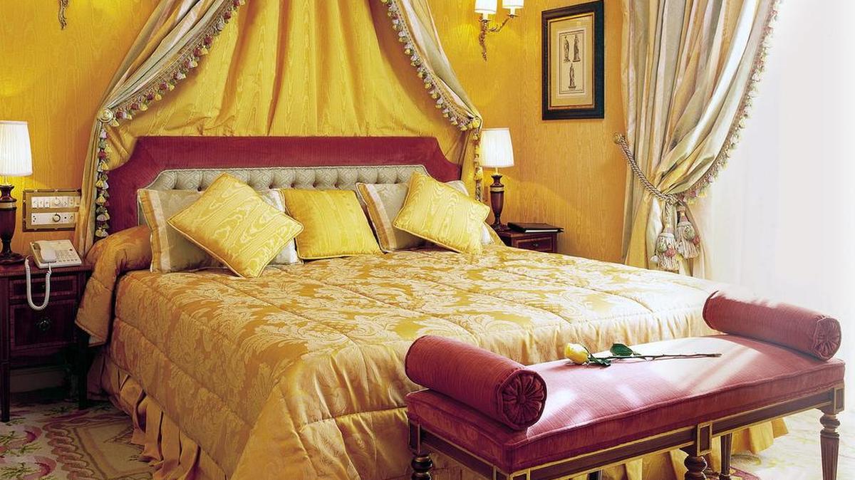 
Una suite de lujo en el Hotel Ritz madrileño, inaugurado en 1910.
