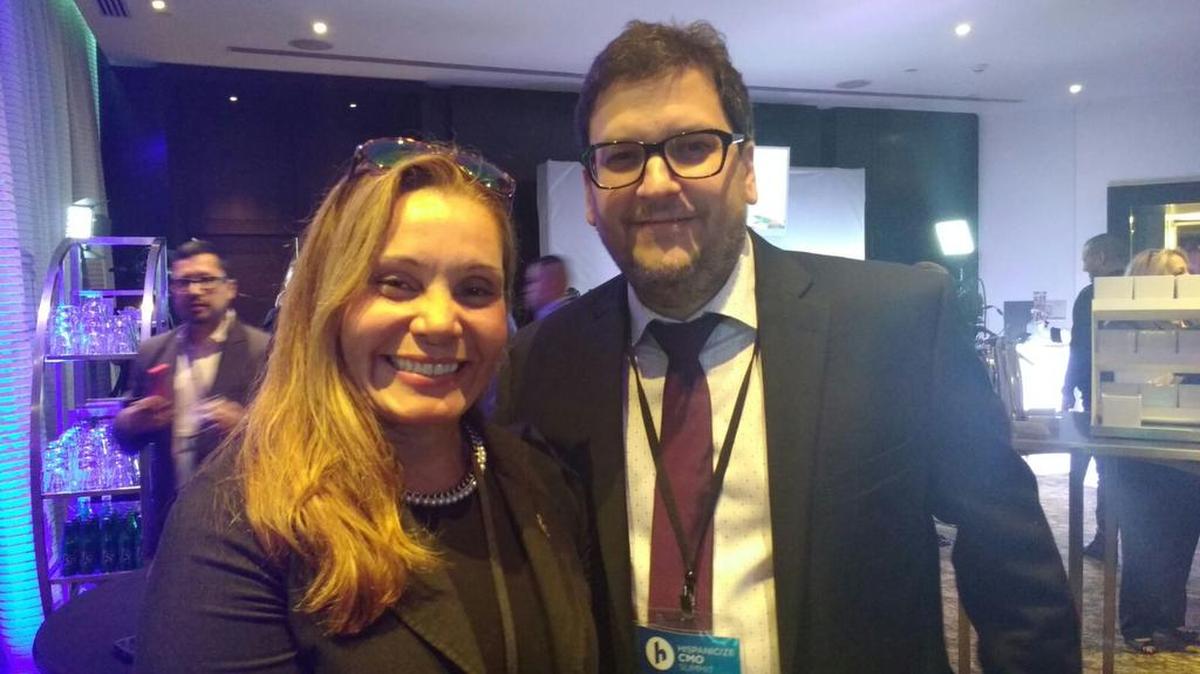 Manny Ruiz, fundador y CEO de Hispanicize Media Group, la compañía creadora de Hispanicize, con Evelyn Miralles, pionera de la realidad virtual en la NASA