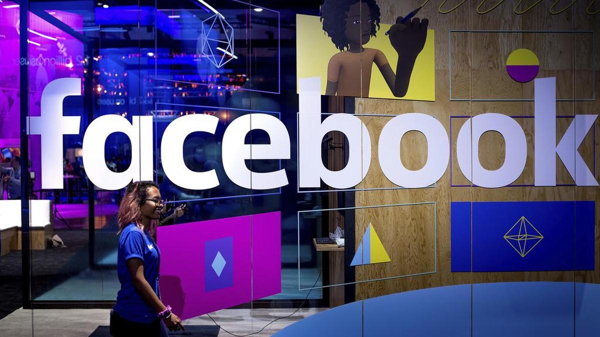 Facebook se apoyó en su robusto negocio publicitario para ganar hasta marzo $3,064 millones, un 76 % más que en el mismo trimestre de 2016, mientras continúa con sus esfuerzos para mejorar su plataforma y evitar la difusión de vídeos violentos o de noticias falsas en su red.