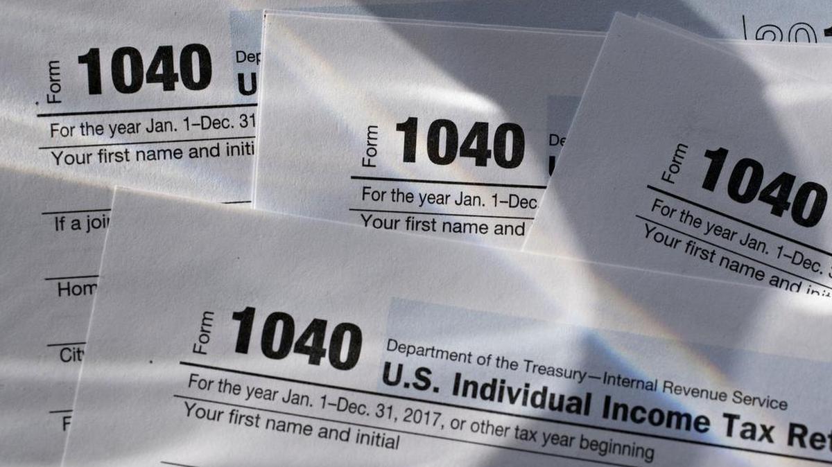 La forma 1040 de devolución de impuestos del 2017.