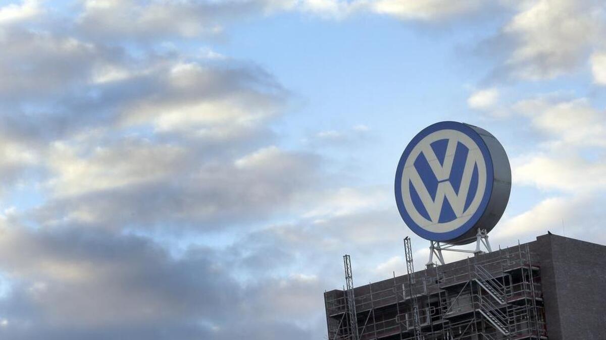 El fabricante automovilístico alemán Volkswagen (VW) ha llegado a un acuerdo con los dos proveedores de componentes del grupo Prevent, que los van a suministrar de nuevo, por lo que termina un conflicto sin precedentes en la cadena de abastecimiento de la industria del motor en Alemania.