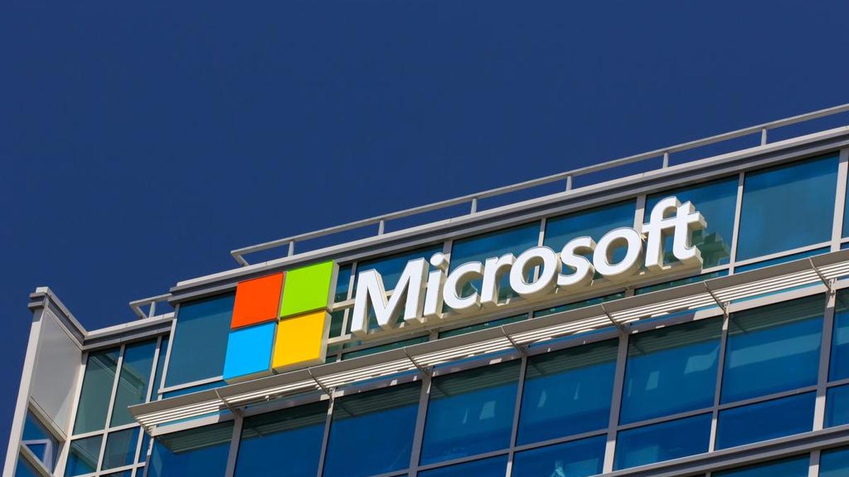 Microsoft cerró el jueves su año fiscal con beneficios de $21,204 millones.