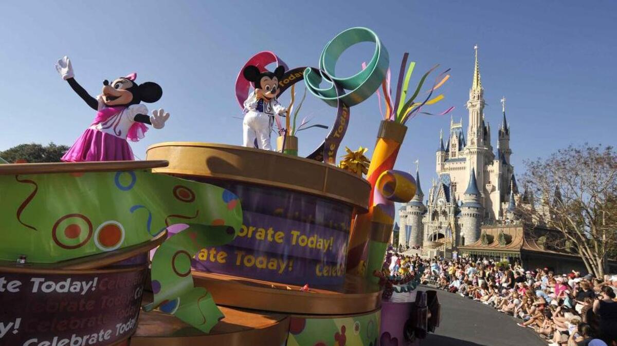 Un desfile en el parque de Disney Magic Kingdom, en Lake Buena Vista, Florida. Foto de archivo.
