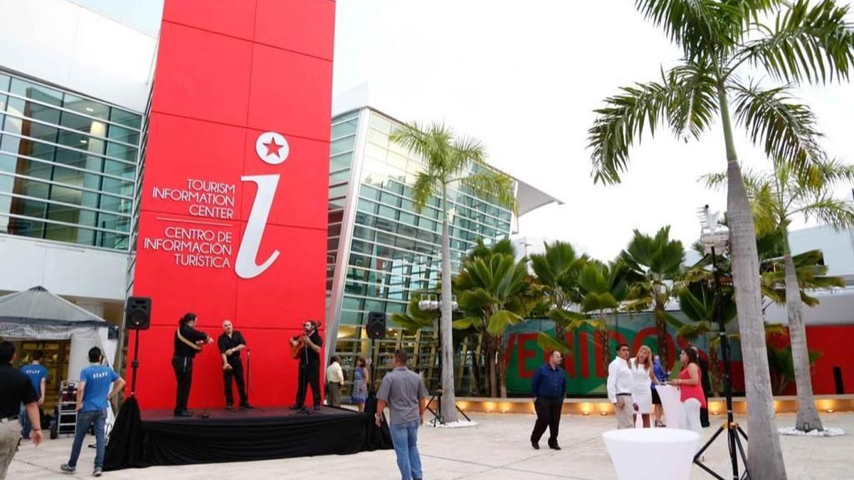 
La ley local establece que las empresas deben pagar a la Compañía de Turismo de Puerto Rico el 9% del precio que se cobra por habitación al cliente final.

