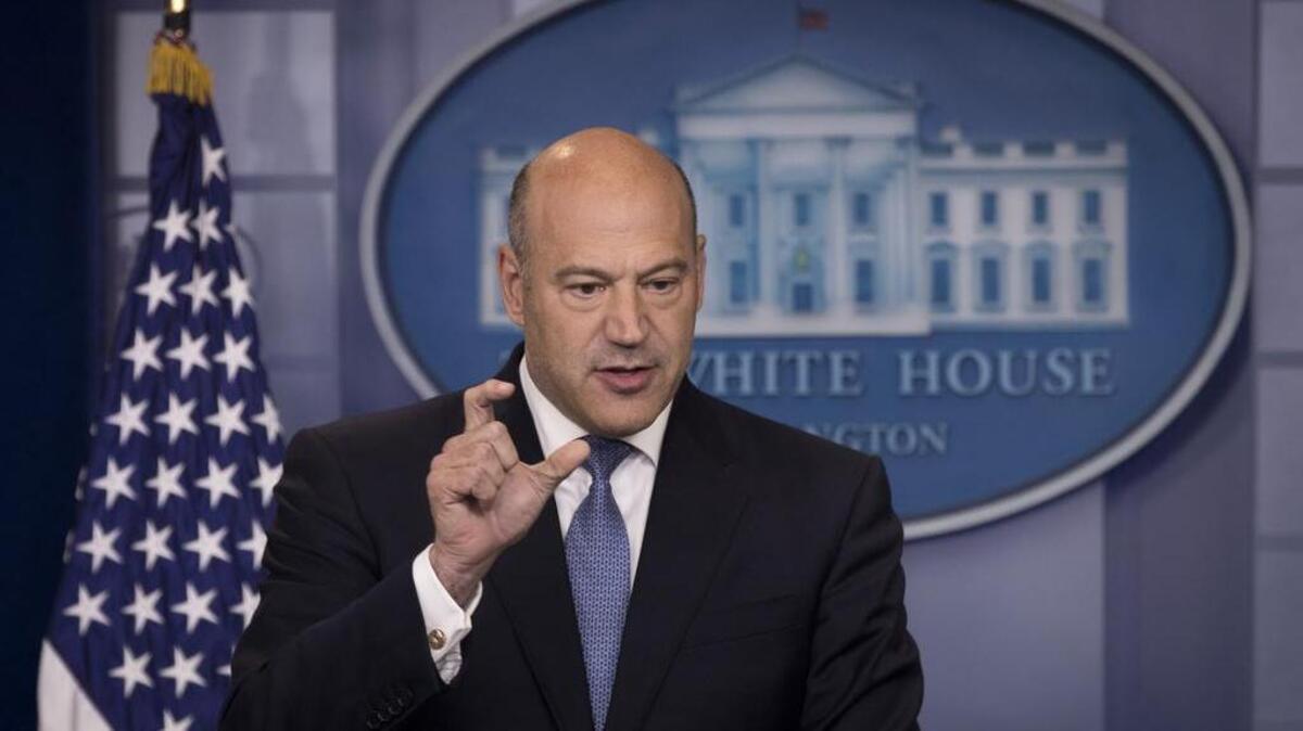 El director del Consejo Nacional de Economía, Gary Cohn, habla el 28 de septiembre de 2017 a periodistas sobre los planes de reforma tributaria de la administración Trump, en la Casa Blanca.