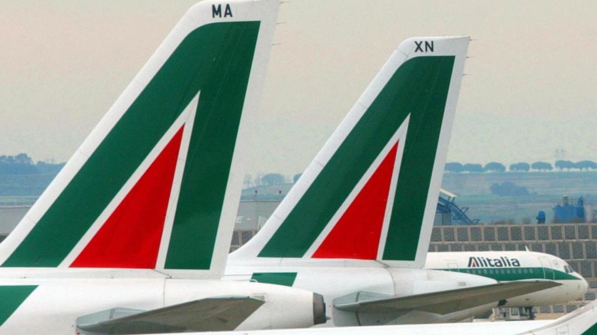 Aviones de Alitalia en el aeropuerto Fiumicino de Roma.