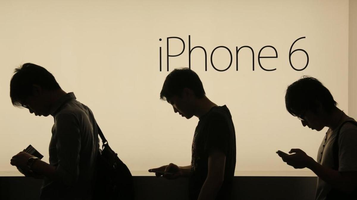 La oficina de propiedad intelectual de Pekín anunció a finales de mayo que el gigante tecnológico estadounidense no puede seguir vendiendo el iPhone 6 y iPhone 6 Plus en la capital china.