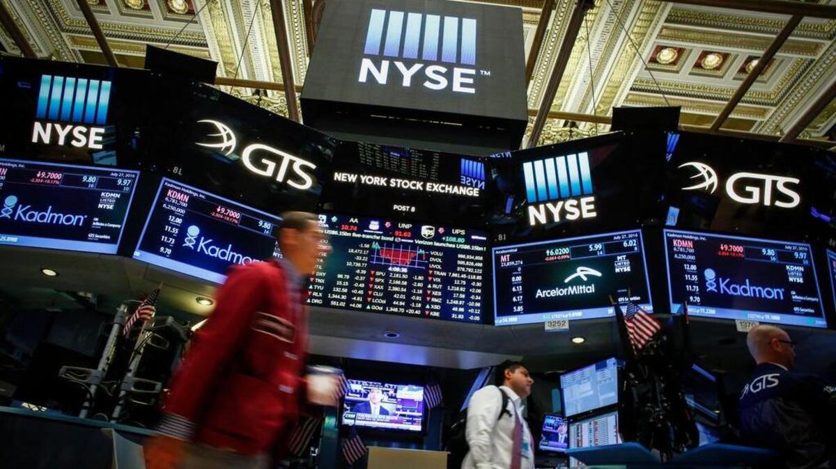 La inflación se resiste a acercarse al objetivo del 2% pese a la inyección masiva de dólares, el consumo récord de los estadounidenses y a que Estados Unidos abandonó oficialmente la recesión en el verano del año 2009