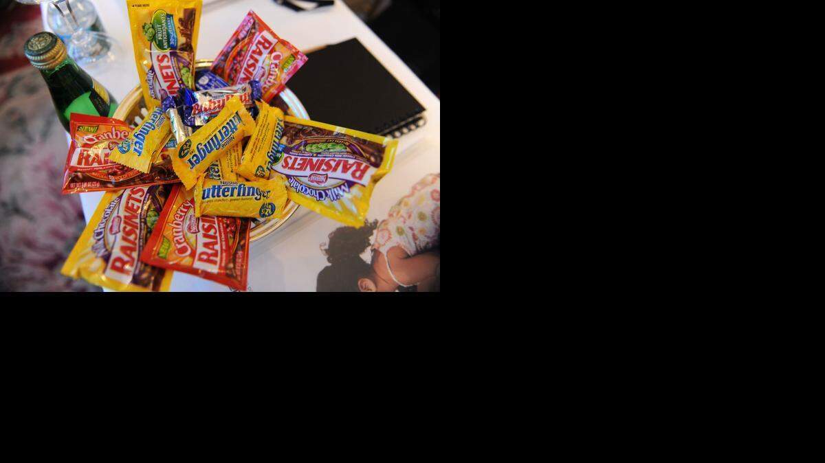 
La filial estadounidense de Nestlé se convertirá así en el primer gran fabricante de dulces del país en retirar los ingredientes artificiales de sus productos.
