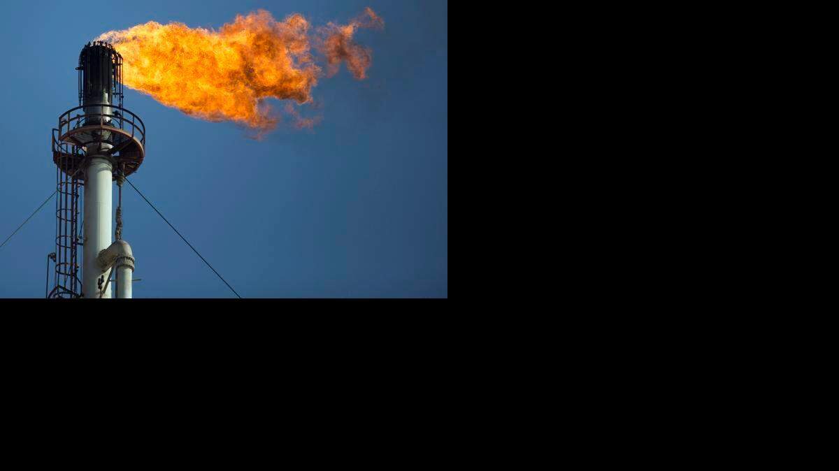 
La brusca y sostenida baja de los precios del petróleo esta afectando a las economías nacionales y a las compañías que dependen de él.
