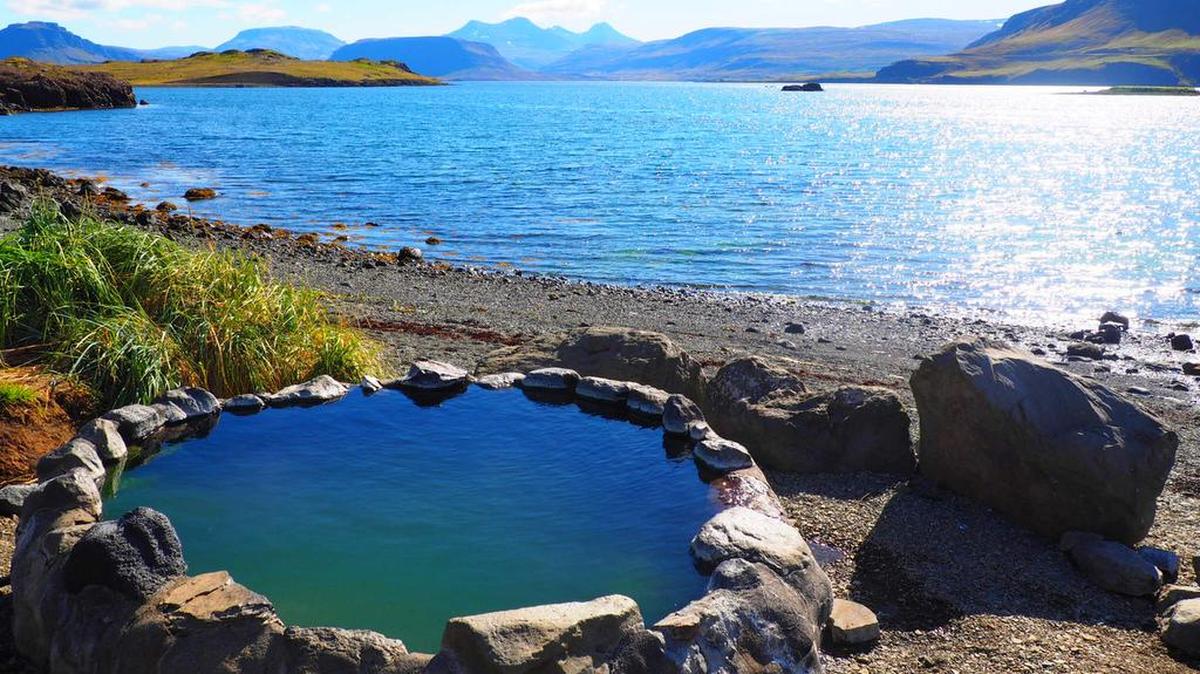 Un estanque geotérmico en Islandia.