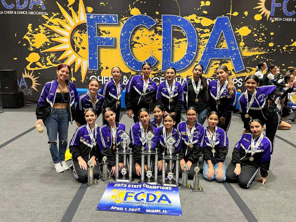 Las Pacerettes de Palm Springs Middle School participaron y ganaron la competencia de Florida Cheer and Dance Association, en Miami, en cuatro categorías grupales: Contemporáneo, Jazz, Hip Hop y trío.
