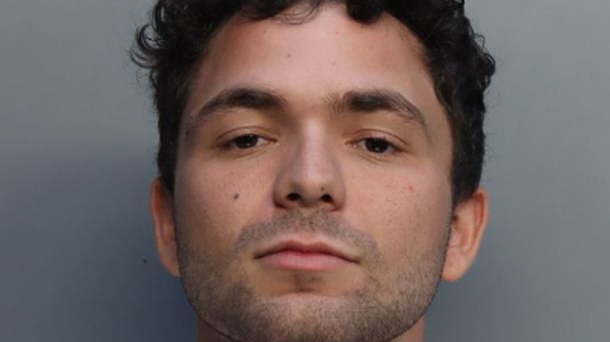 David Heredia fue detenido por la policía de Hialeah por el robo a mano armada cometido en Farm Store el 7 de marzo