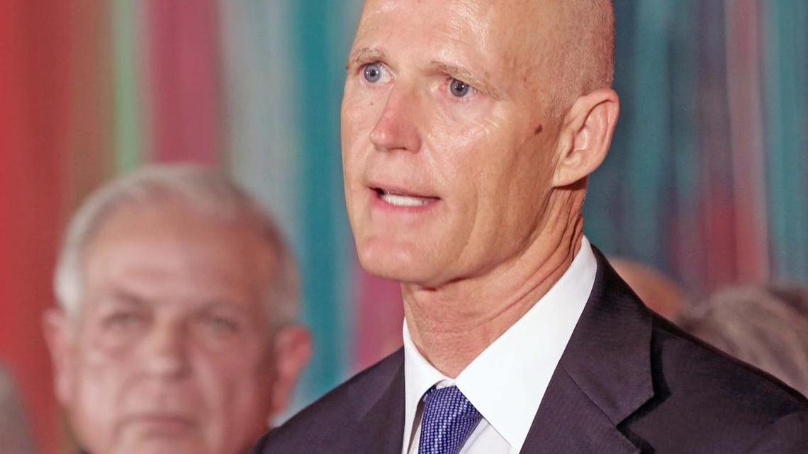 El gobernador Rick Scott durante su visita Miami en septiembre pasado. Florida Governor Rick Scott announcing that Wynwood is Zika free on Monday September 19, 2016 along with local dignitaries and city leaders including Miami Mayor Tomas Regalado, left and Miami-Dade County Mayor Carlos Gimenez.